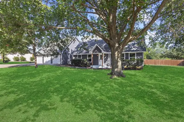 34 Cambridge Drive, Pottsboro, TX 75076