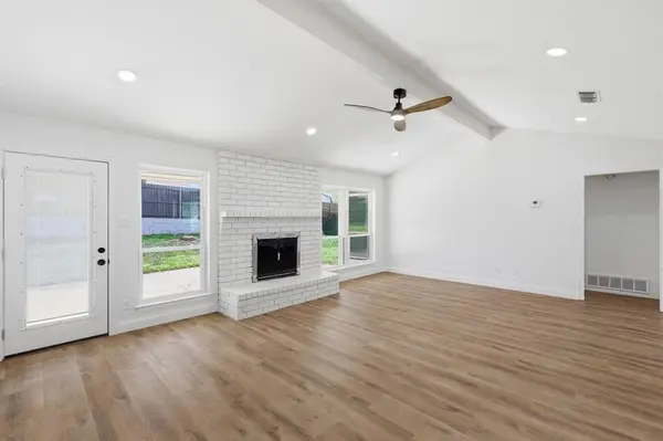 2211 Sierra Drive, Grapevine, TX 76051