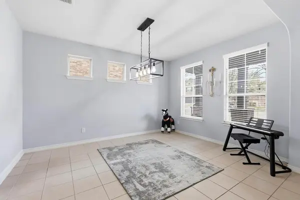 1316 Realoaks Drive, Fort Worth, TX 76131