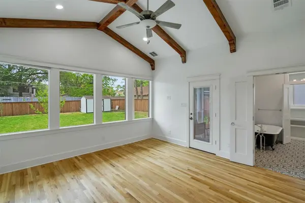 5727 Victor Street, Dallas, TX 75214