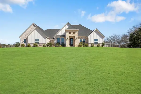 123 S Silver Saddle Trail, Weatherford, TX 76087