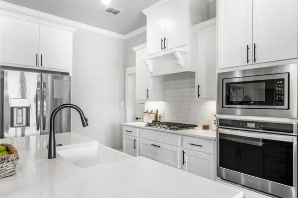 123 S Silver Saddle Trail, Weatherford, TX 76087