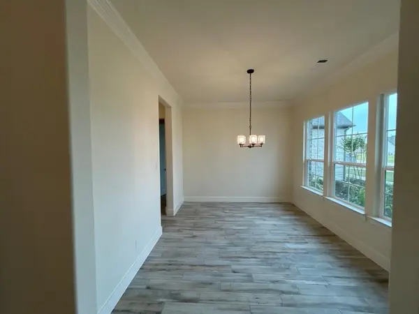 806 Valley Ridge Road, Van Alstyne, TX 75495