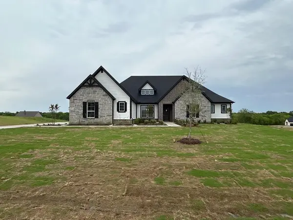 815 Valley Ridge Road, Van Alstyne, TX 75495