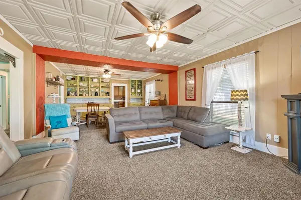 410 E Josephine Street, Weatherford, TX 76086