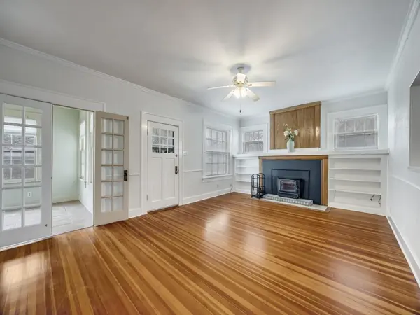 701 Market Street E, Honey Grove, TX 75446