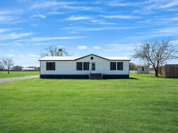 1066 Brockwood Lane, Crandall, TX 75114