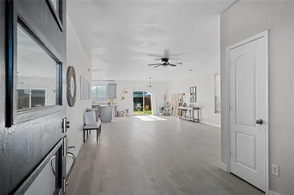 1110 Greywood Drive, Van Alstyne, TX 75495