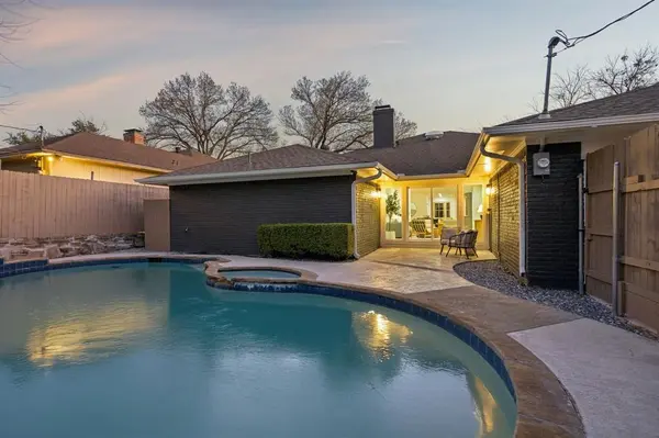 9376 Briarhurst Drive, Dallas, TX 75243