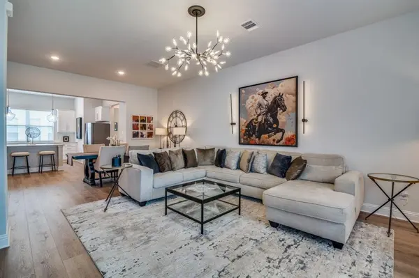 2204 Maverick Way, Mesquite, TX 75149