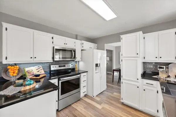 2700 Yorkfield Court, Arlington, TX 76001