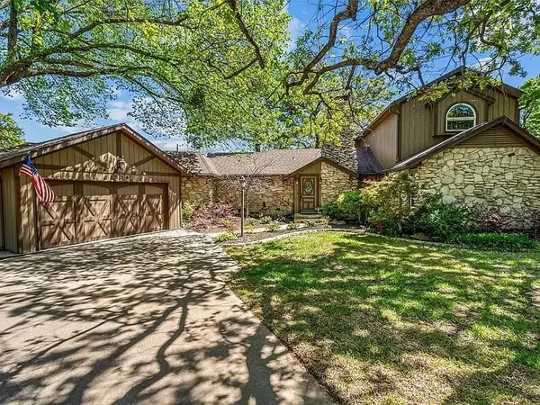 3526 Lakeridge Drive, Grapevine, TX 76051