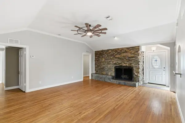 3526 Lakeridge Drive, Grapevine, TX 76051