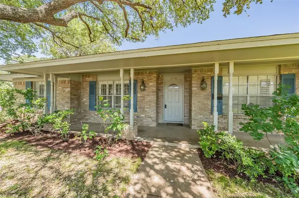 1718 Timbers Drive, Irving, TX 75061