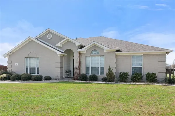 105 Meadow Glen Court, Aledo, TX 76008