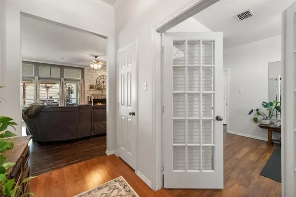 105 Meadow Glen Court, Aledo, TX 76008