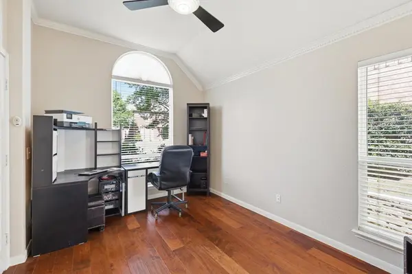 2865 Crestview Drive, Lewisville, TX 75067