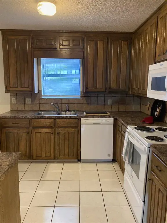 1421 S 12th Street S #108, Waco, TX 76706