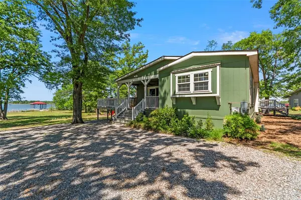 7605 Oakview Drive, Bonham, TX 75418