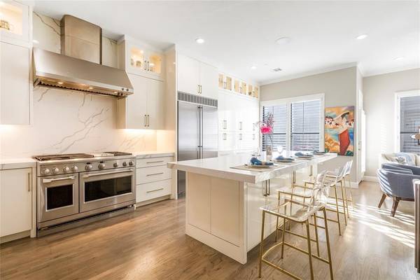 5760 Robbie Road, Plano, TX 75024