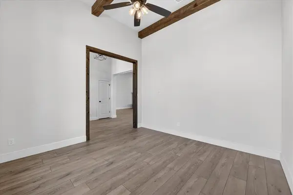 517 Longhorn Drive, Springtown, TX 76082