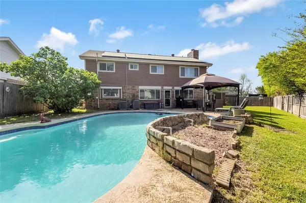 2405 Thistle Court, Euless, TX 76039