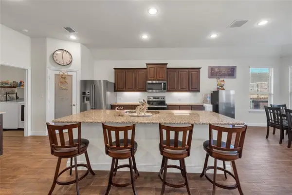 3706 Iron Horse Pass, Krum, TX 76249