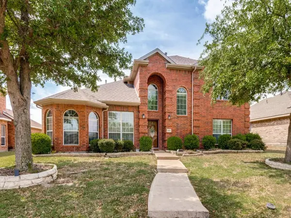 8001 Glenside Drive, Rowlett, TX 75089