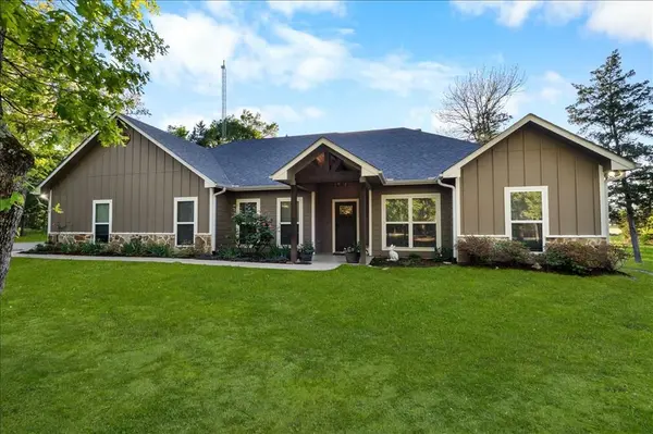 617 Rs County Road 1180, Emory, TX 75440