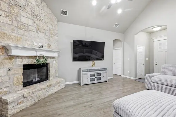 3312 Arrow Creek Drive, Granbury, TX 76049