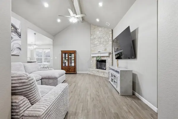 3312 Arrow Creek Drive, Granbury, TX 76049