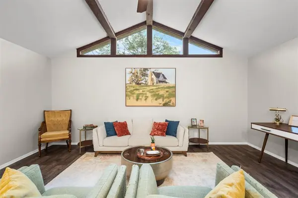 632 Caduceus Court, Hurst, TX 76053