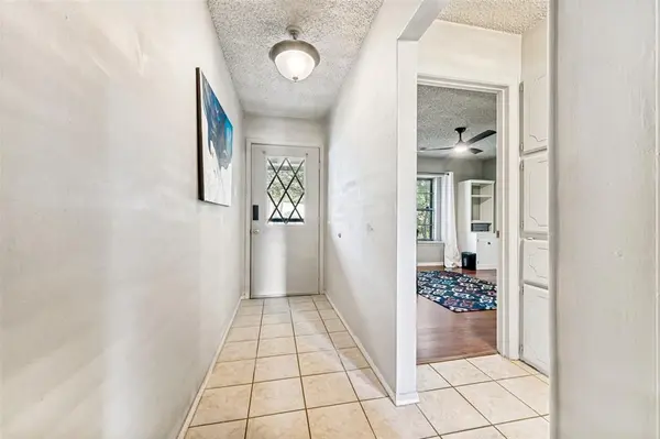 2204 Park Springs Court, Arlington, TX 76013