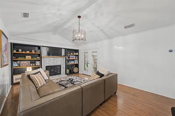 337 Merribrook Trail, Duncanville, TX 75116