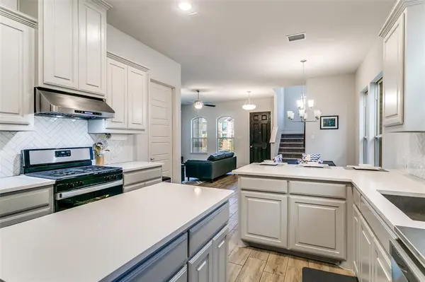 154 Mccartt Drive, Lewisville, TX 75067