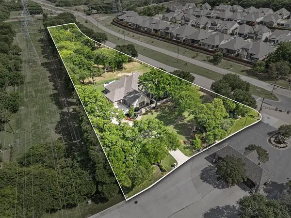 120 Riverbend Estates Drive, Fort Worth, TX 76112