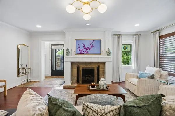 4828 Bryce Avenue, Fort Worth, TX 76107