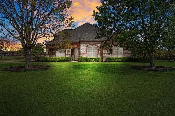 373 Sundance Drive, Van Alstyne, TX 75495