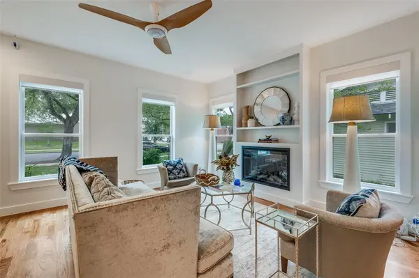 734 N Montclair Avenue, Dallas, TX 75208