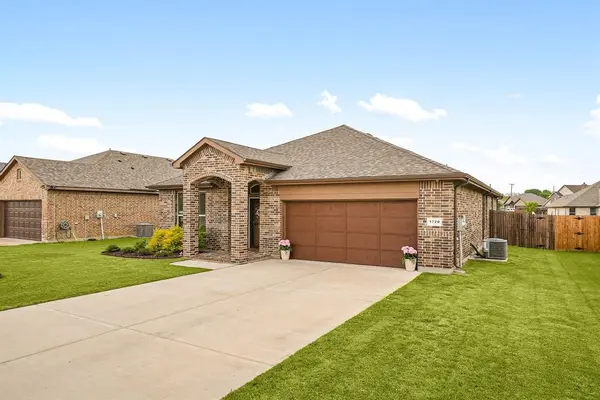 1720 Cross Creek Lane, Cleburne, TX 76033