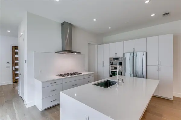 3344 Walchard Court, Dallas, TX 75229