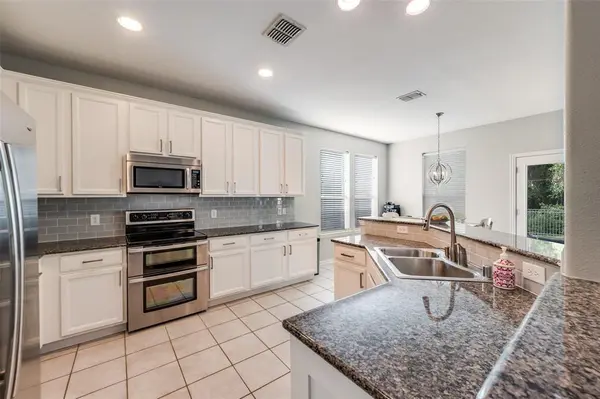 330 Kirby Drive, Argyle, TX 76226