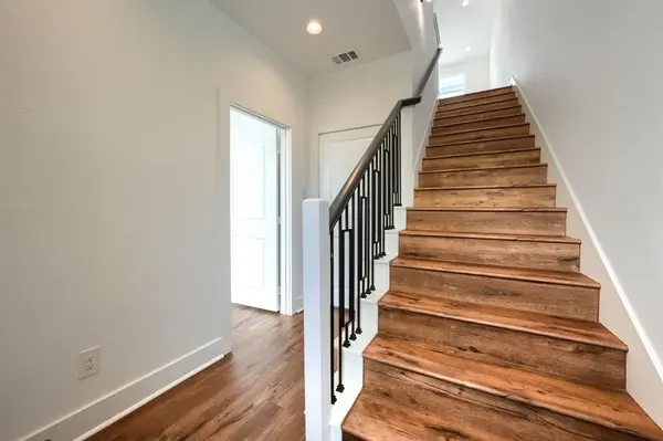 13325 Bee Street #406, Farmers Branch, TX 75234