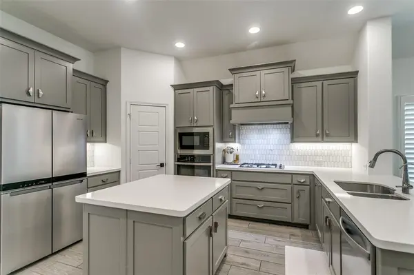 8729 Navidad Falls Drive, Mckinney, TX 75071