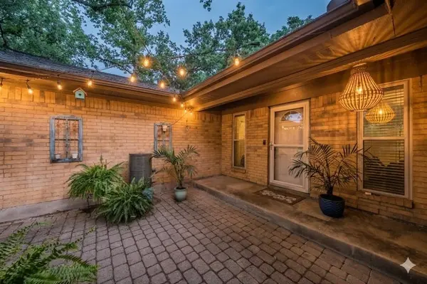 5810 Ridge Drive, Arlington, TX 76016