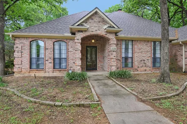 1026 Wood Hollow Lane, Burleson, TX 76028