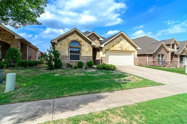 1225 Fallow Deer Drive, Fort Worth, TX 76028