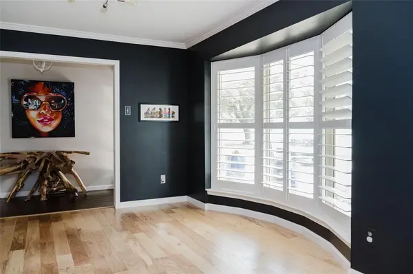 3257 Brookhaven Club Drive, Farmers Branch, TX 75234