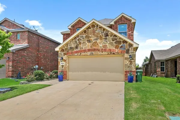 8805 Deadwood Lane, Aubrey, TX 76227