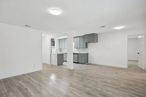 303 N Delphine Street, Terrell, TX 75160